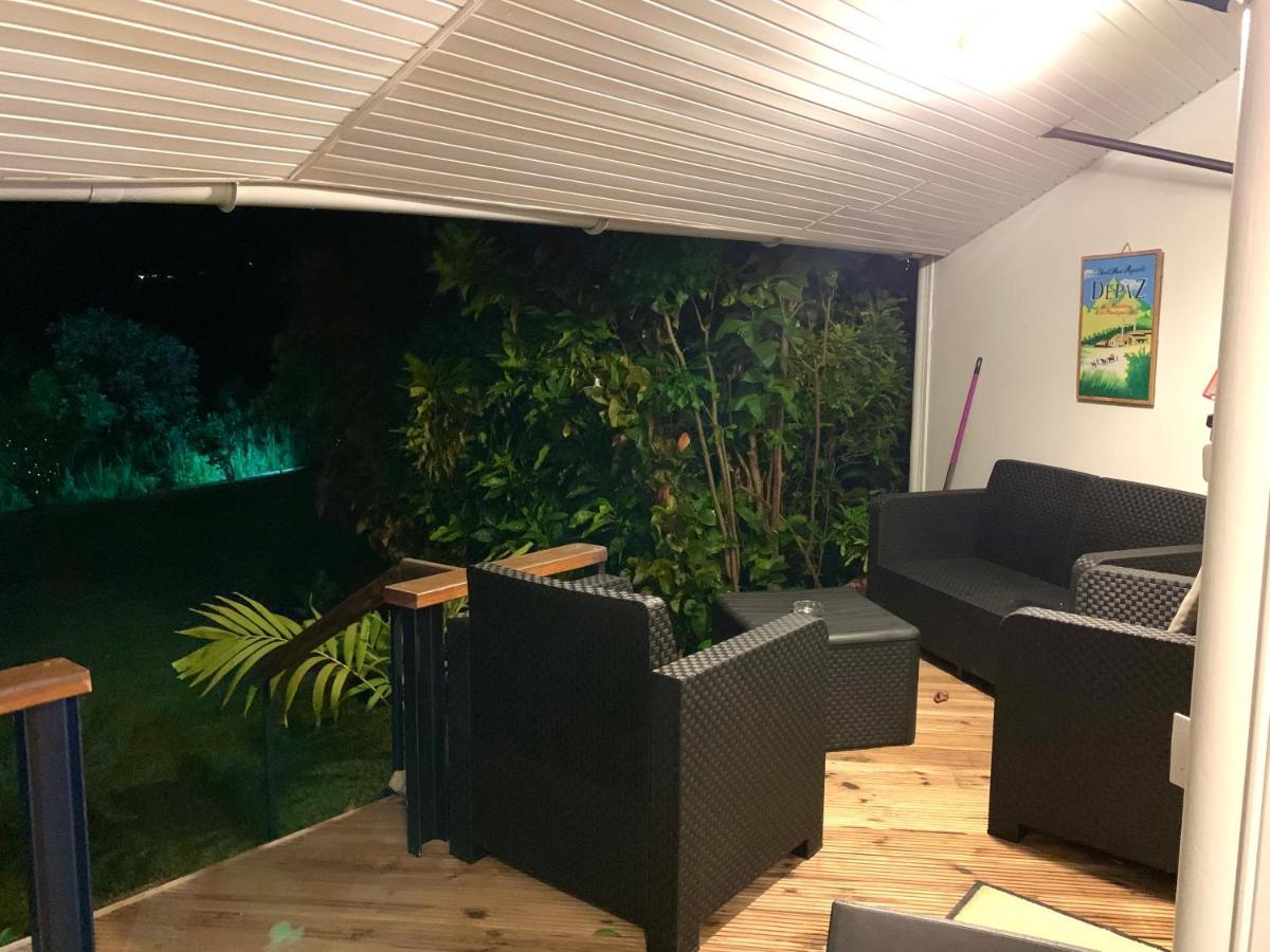 Lodge Colibris Piscine Privee Vue Panoramique Mer Et Montagne Pelee , 500 M Plage Dans Un Parc , Calme Assure Ideal Pour Decouvrir Le Nord Caraibes 르 카르베 외부 사진